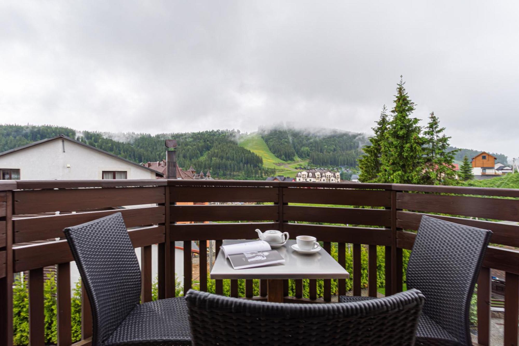 Graal Resort Bukovel Luaran gambar
